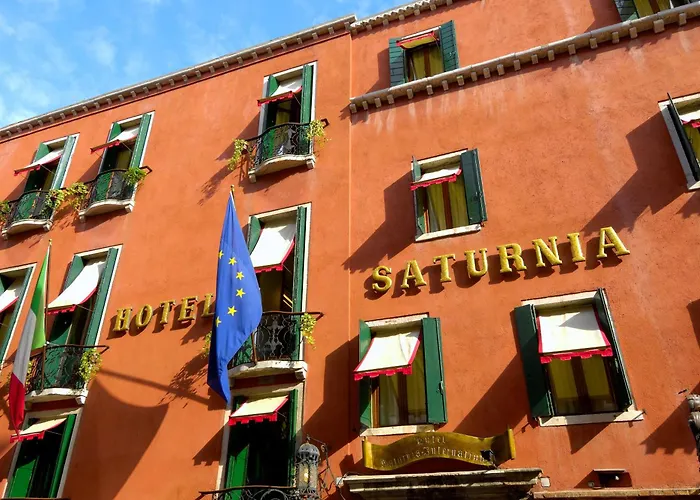 Hotel Saturnia&International